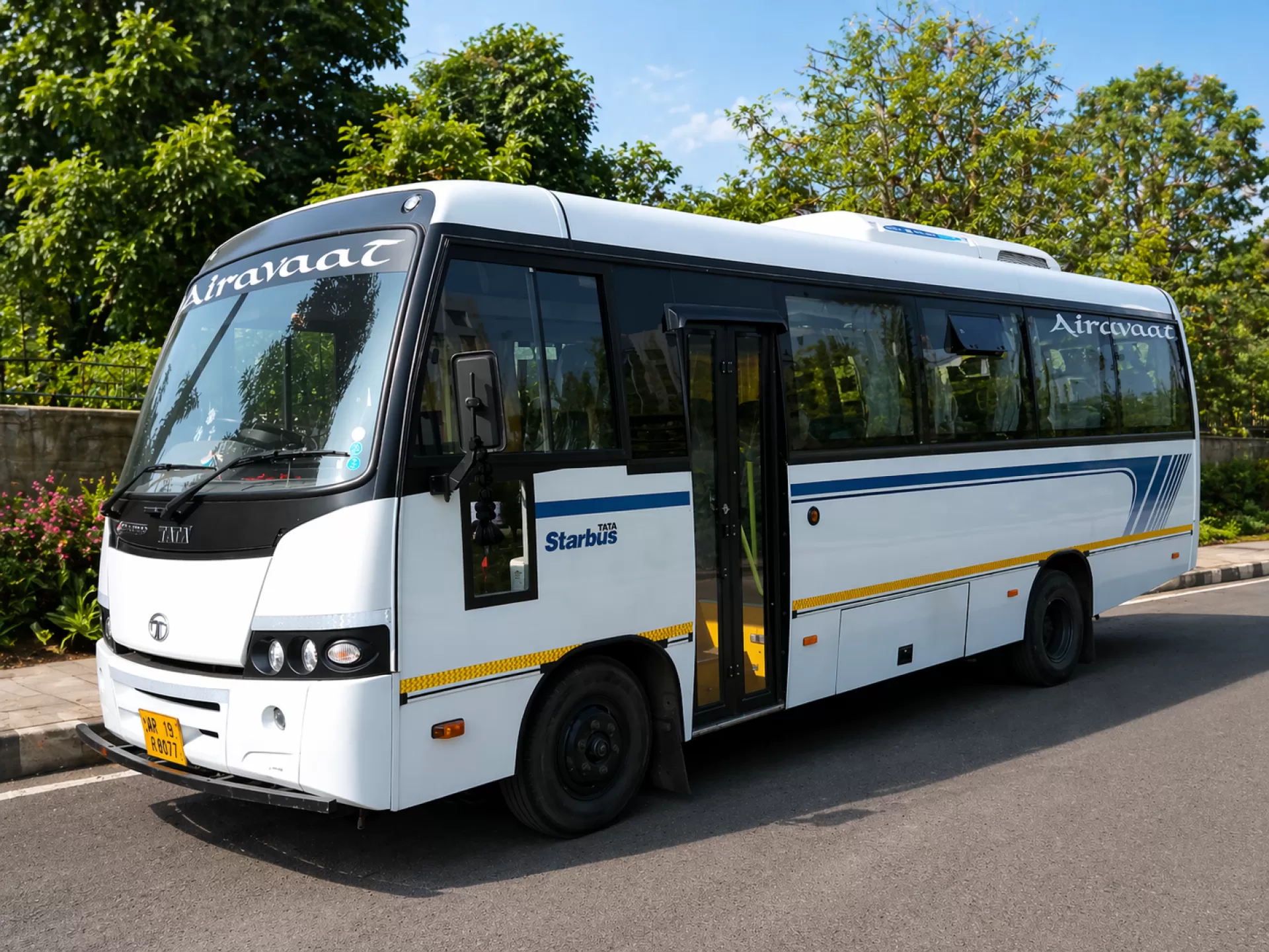 32 Seater Luxury AC Bus